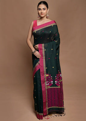 Green Cotton Saree With Blouse Piece