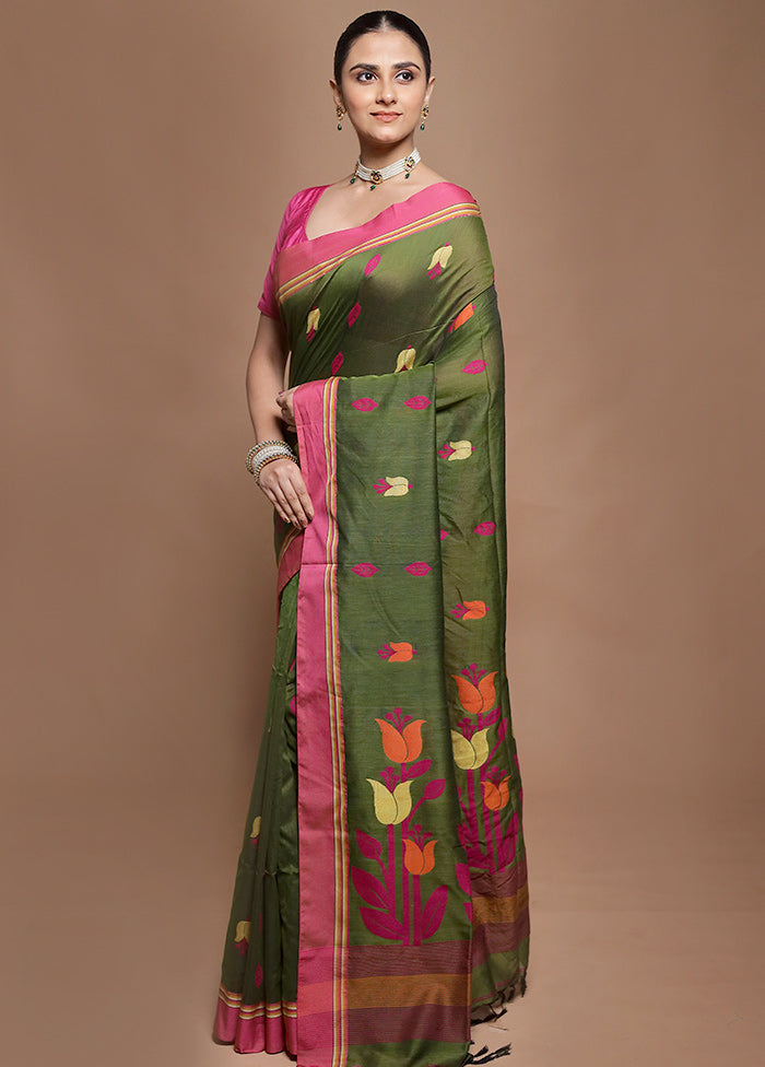 Green Pure Cotton Saree With Blouse Piece