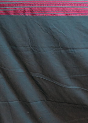 Green Pure Cotton Saree With Blouse Piece