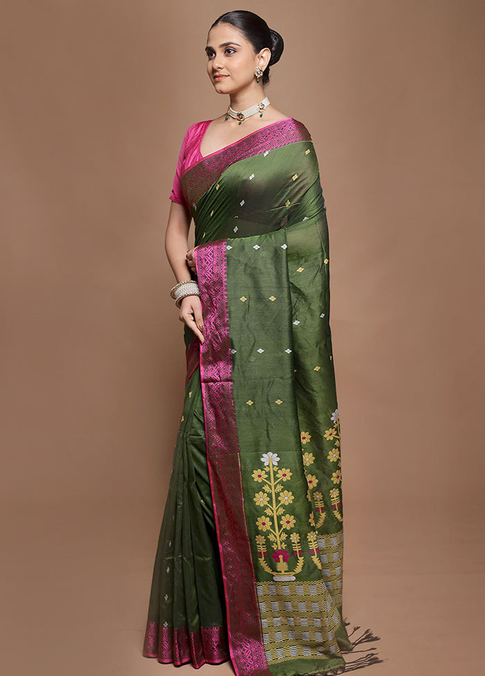 Green Pure Cotton Saree With Blouse Piece