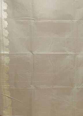 Green Kora Silk Saree With Blouse Piece