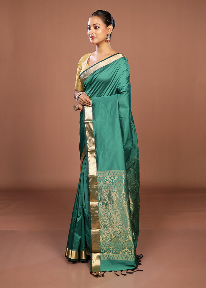 Green Kanjivaram Silk Saree With Blouse Piece