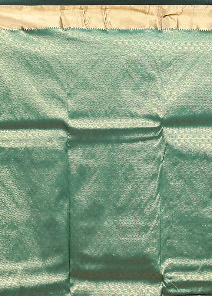 Green Kanjivaram Silk Saree With Blouse Piece