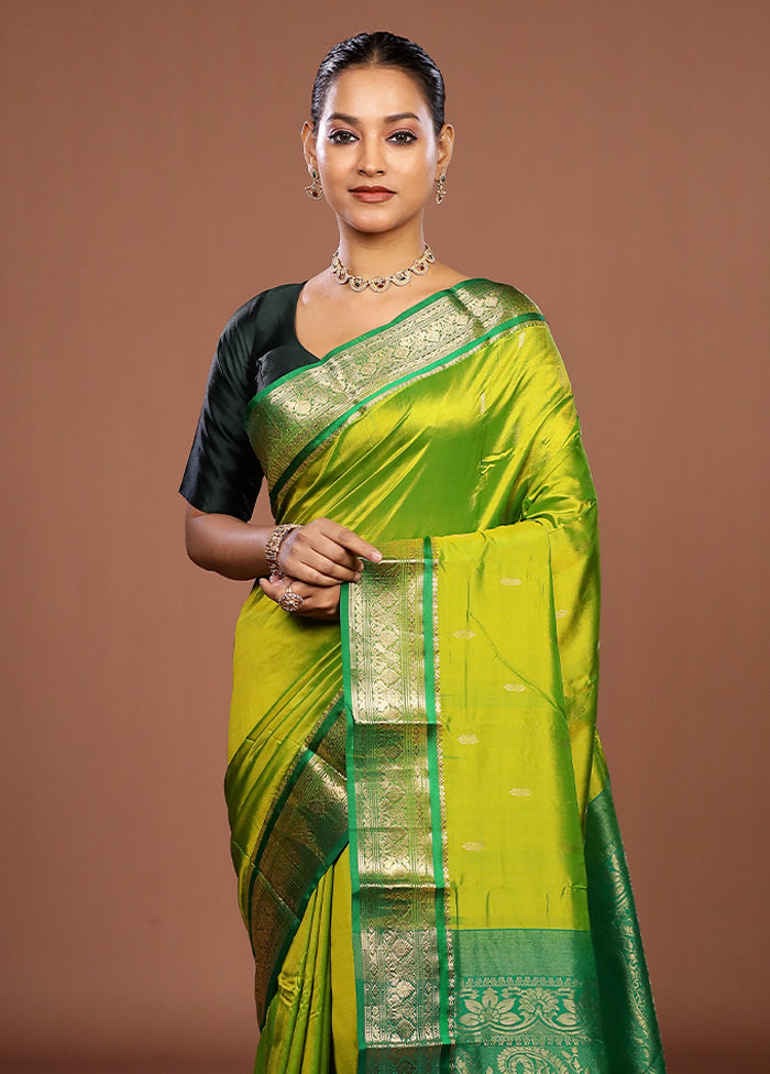 Green Handloom Kanjivaram Pure Silk Saree With Blouse Piece