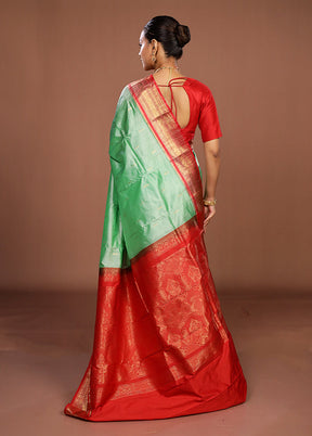 Green Handloom Kanjivaram Pure Silk Saree With Blouse Piece