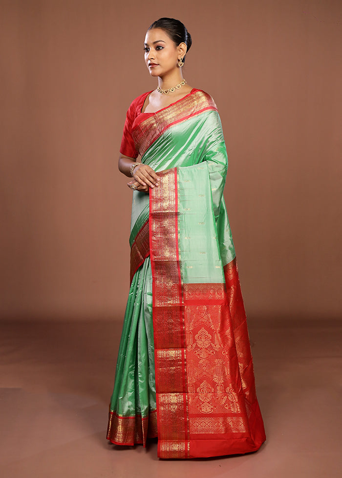 Green Handloom Kanjivaram Pure Silk Saree With Blouse Piece