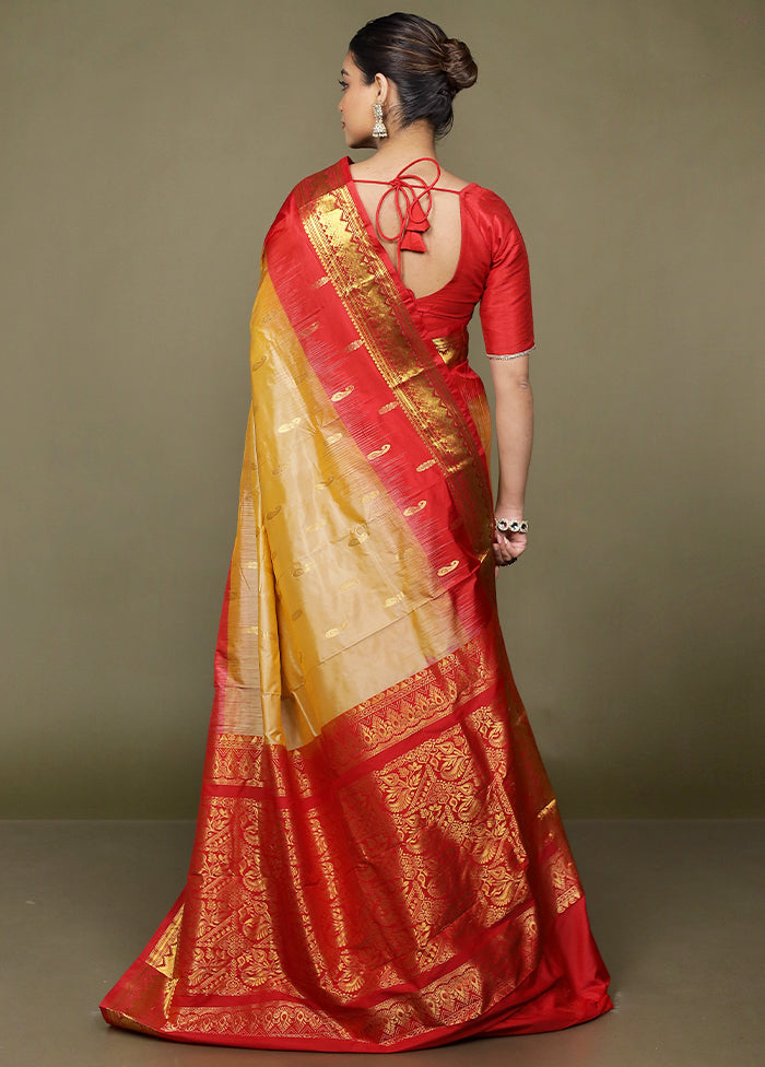 Cream Handloom Kanjivaram Pure Silk Saree With Blouse Piece