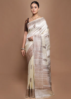 White Handloom Tussar Pure Silk Saree With Blouse Piece