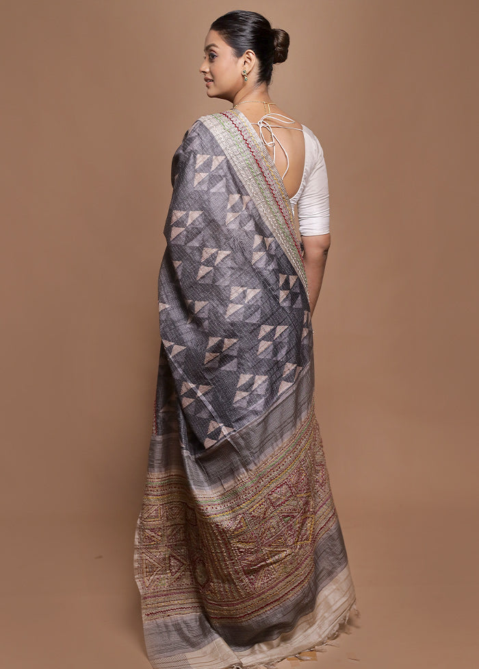 Grey Tussar Silk Saree With Blouse Piece