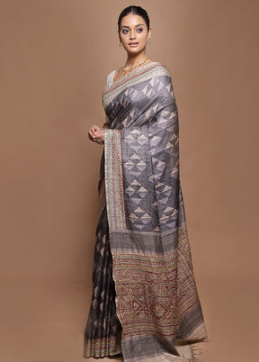 Grey Tussar Silk Saree With Blouse Piece