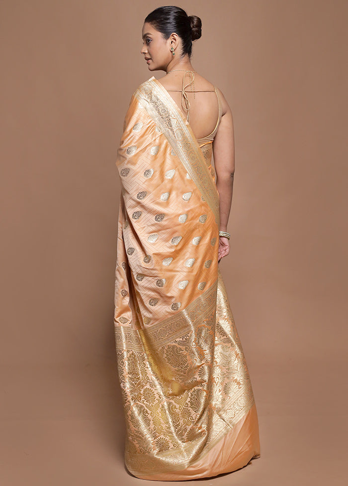 Peach Tanchoi Silk Saree With Blouse Piece