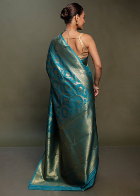 Green Dupion Silk Saree With Blouse Piece