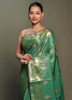 Green Kora Silk Saree With Blouse Piece