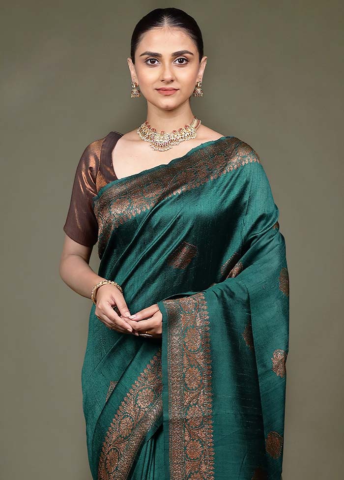 Green Handloom Tussar Pure Silk Saree With Blouse Piece