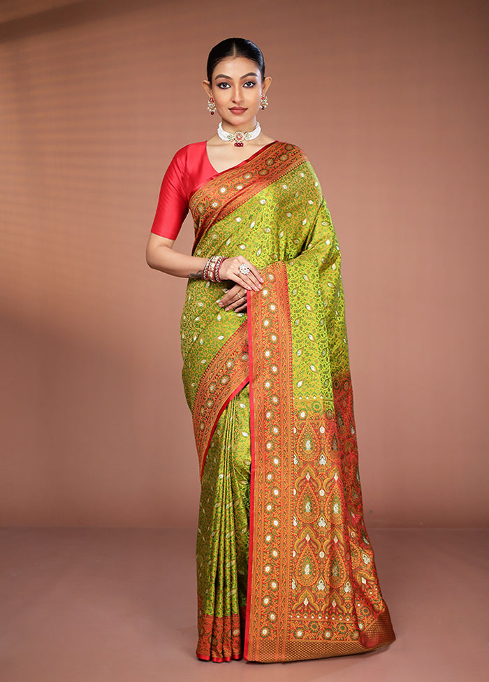 Green Tanchoi Silk Saree With Blouse Piece