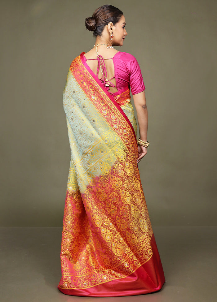 Green Tanchoi Silk Saree With Blouse Piece