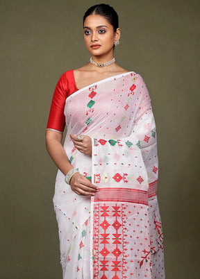 White Tant Jamdani Saree Without Blouse Piece