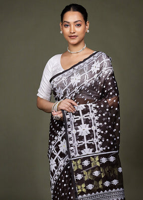 Maroon Tant Jamdani Saree Without Blouse Piece