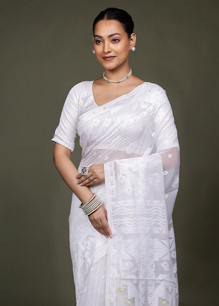 White Tant Jamdani Saree Without Blouse Piece