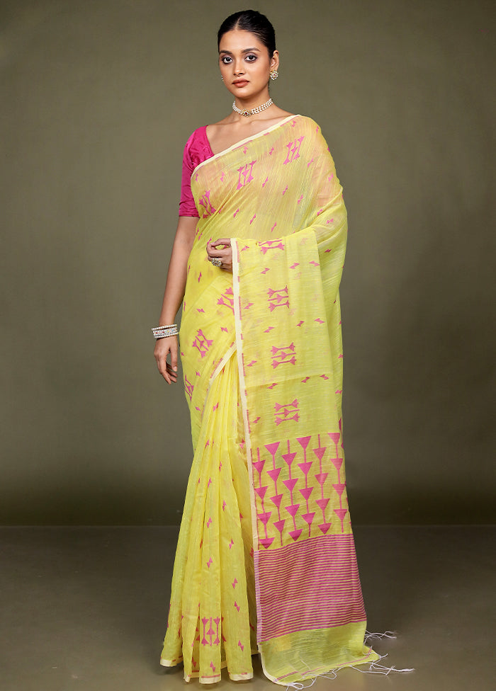 Yellow Matka Silk Saree With Blouse Piece
