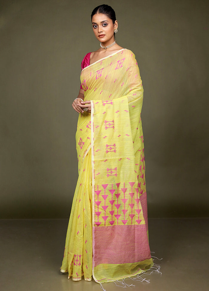 Yellow Matka Silk Saree With Blouse Piece