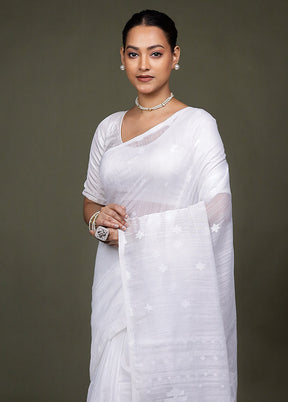 White Matka Silk Saree With Blouse Piece