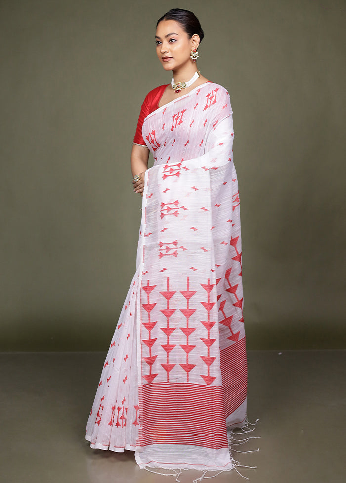 White Matka Silk Saree With Blouse Piece
