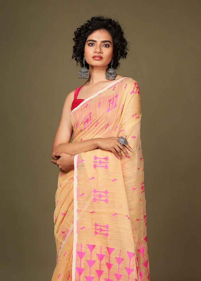Cream Matka Silk Saree With Blouse Piece