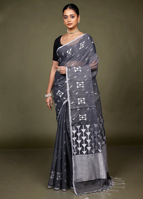 Black Matka Silk Saree With Blouse Piece