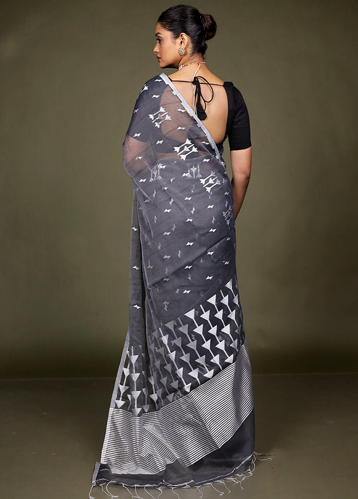 Black Matka Silk Saree With Blouse Piece