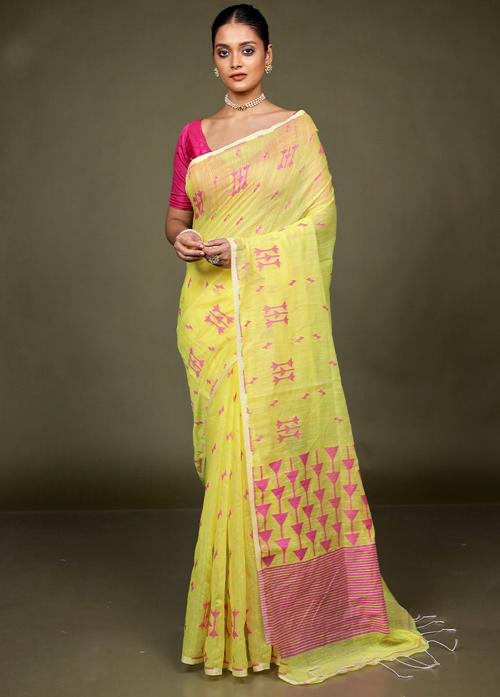 Yellow Matka Silk Saree With Blouse Piece