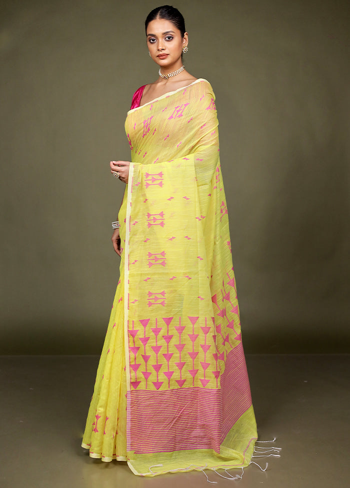 Yellow Matka Silk Saree With Blouse Piece