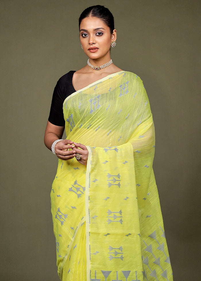 Yellow Matka Silk Saree With Blouse Piece