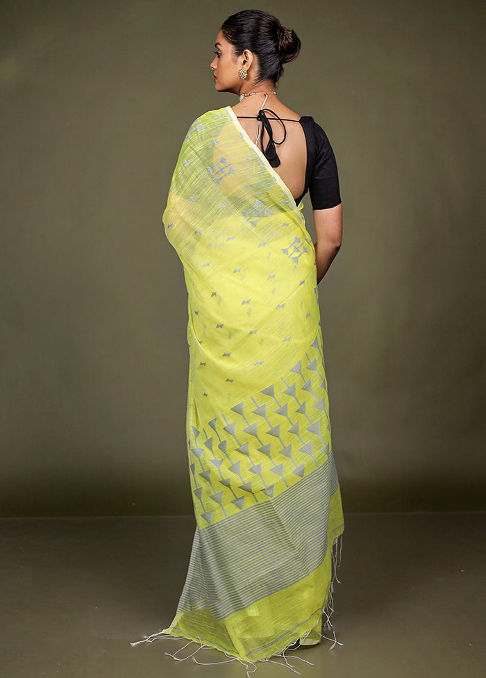 Yellow Matka Silk Saree With Blouse Piece