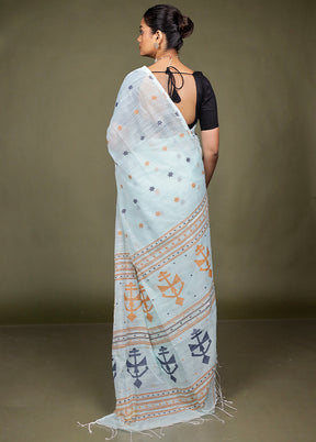 Blue Matka Silk Saree With Blouse Piece