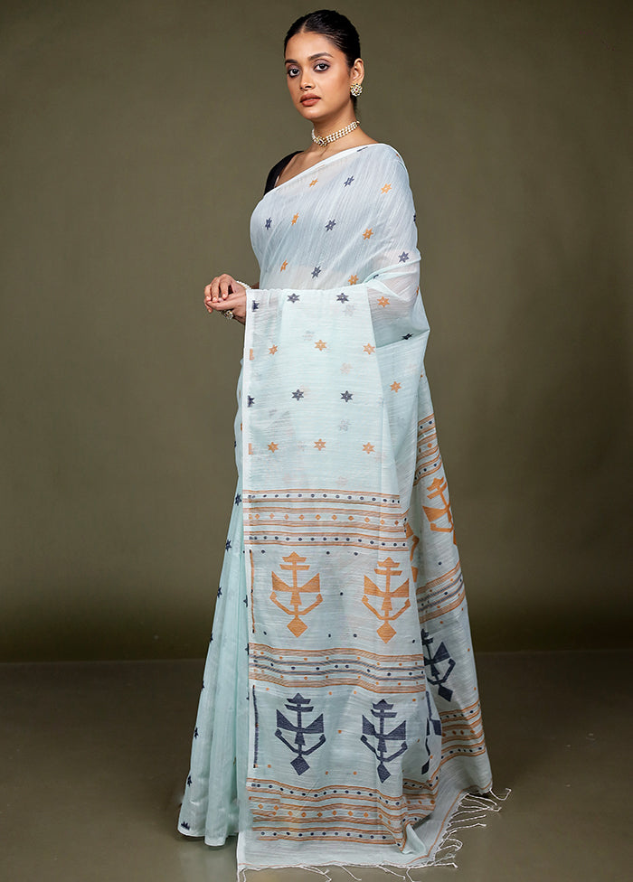 Blue Matka Silk Saree With Blouse Piece
