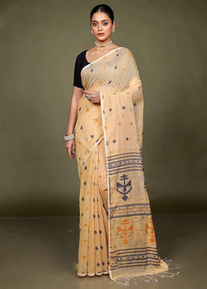 Cream Matka Silk Saree With Blouse Piece