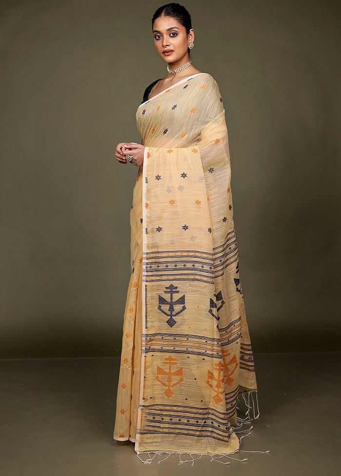 Cream Matka Silk Saree With Blouse Piece