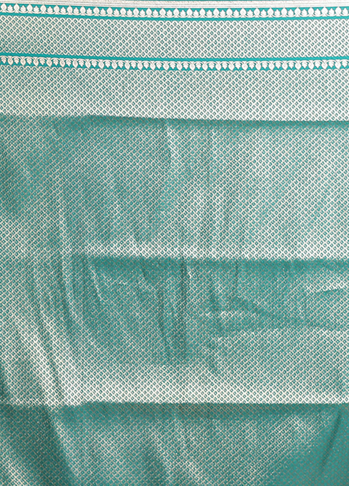 Green Banarasi Silk Saree With Blouse Piece