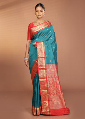 Green Kanjivaram Silk Saree With Blouse Piece