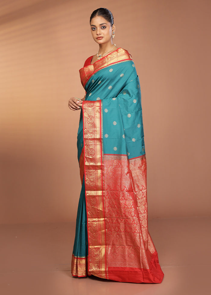 Green Kanjivaram Silk Saree With Blouse Piece