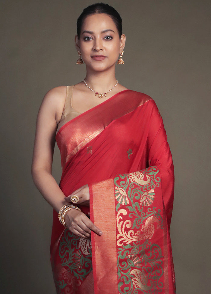 Red Dupion Silk Saree With Blouse Piece