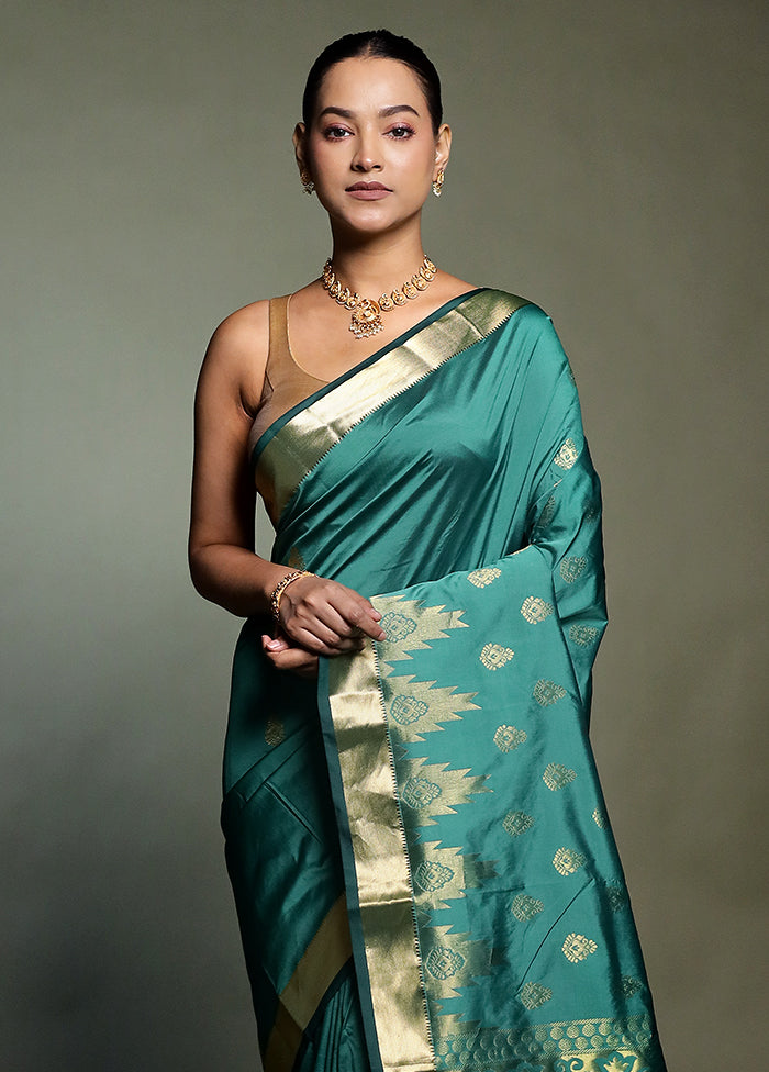 Green Kanjivaram Silk Saree With Blouse Piece