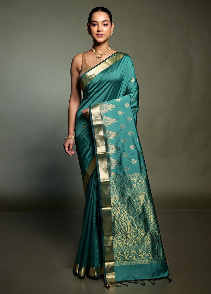 Green Kanjivaram Silk Saree With Blouse Piece