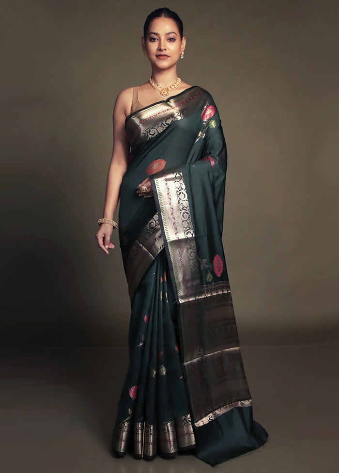 Green Kora Silk Saree With Blouse Piece