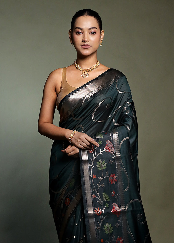 Green Kora Silk Saree With Blouse Piece