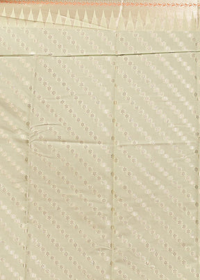 Green Kora Silk Saree With Blouse Piece