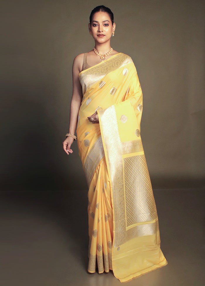 Yellow Uppada Silk Saree With Blouse Piece