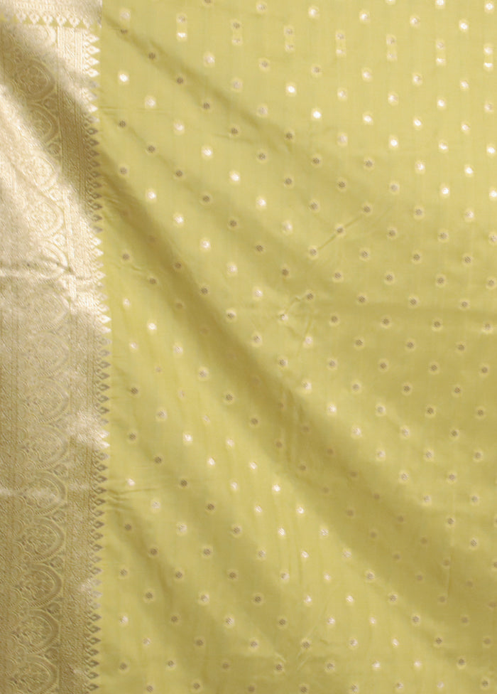 Green Uppada Silk Saree With Blouse Piece