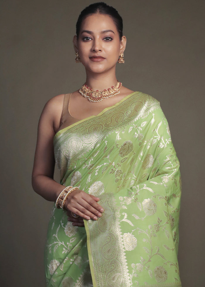 Green Uppada Silk Saree With Blouse Piece
